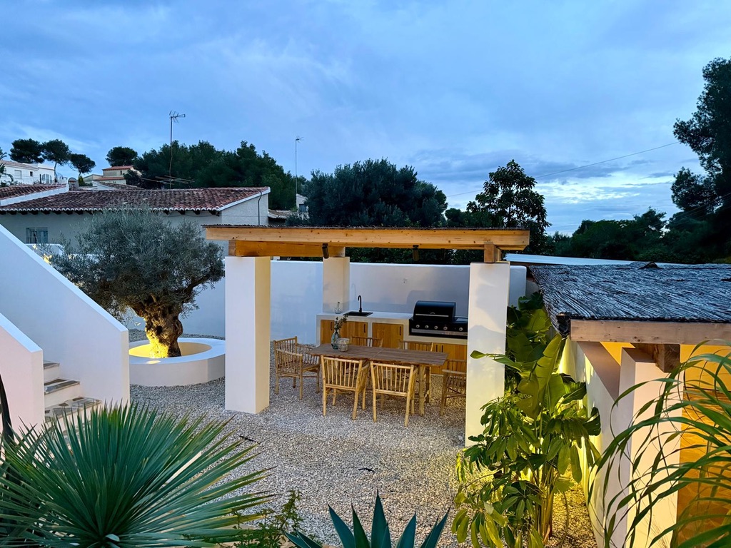 Outdoor kitchen 3