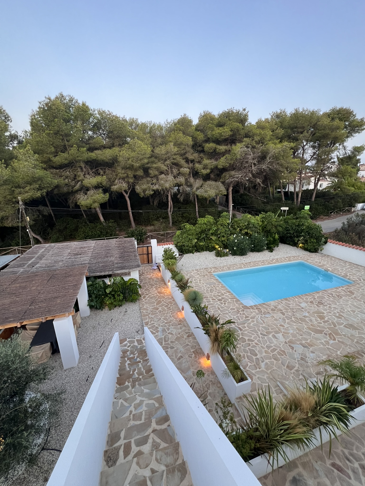 Villa & pool 17